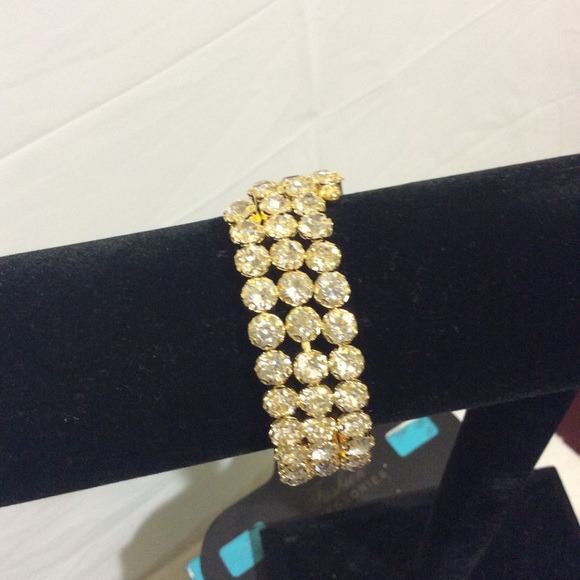 Issa Fashion Jewelry Bundle /Buy two get one free - Picture 4 of 5